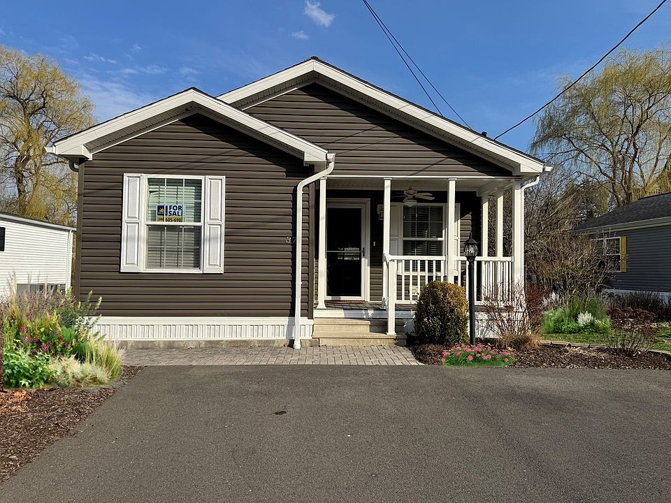 1st image of 37 Riverside Dr #191