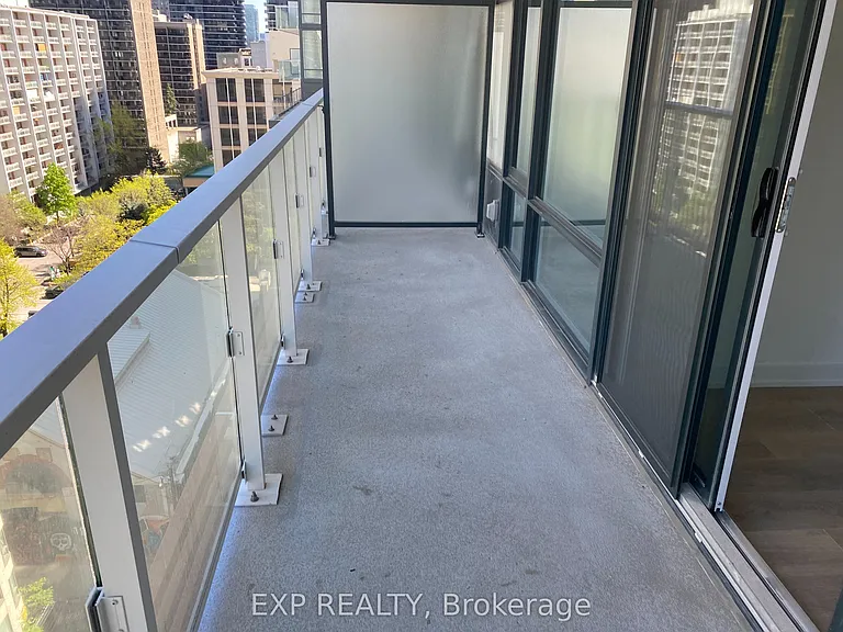 18 Maitland Ter #913 — Photo 11