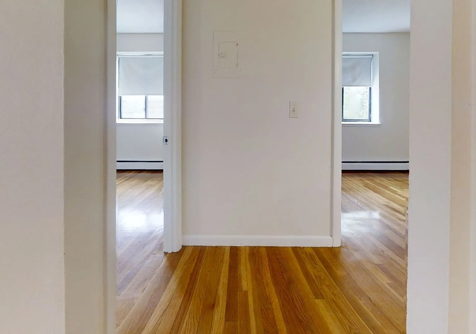 Brighton 1 Bedroom in a Walk-Up Building Available Now — Photo 4