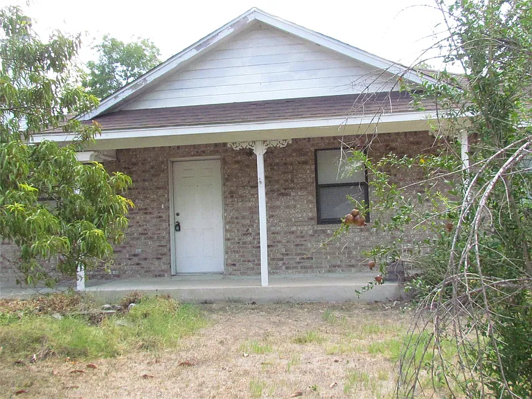 108 Timber Ln — Photo 2