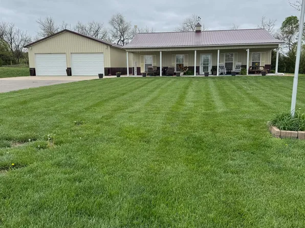10703 SW Jordan Rd, Wakarusa, KS 66546