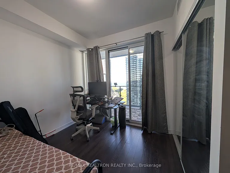 10 Park Lawn Rd #2310 — Photo 7