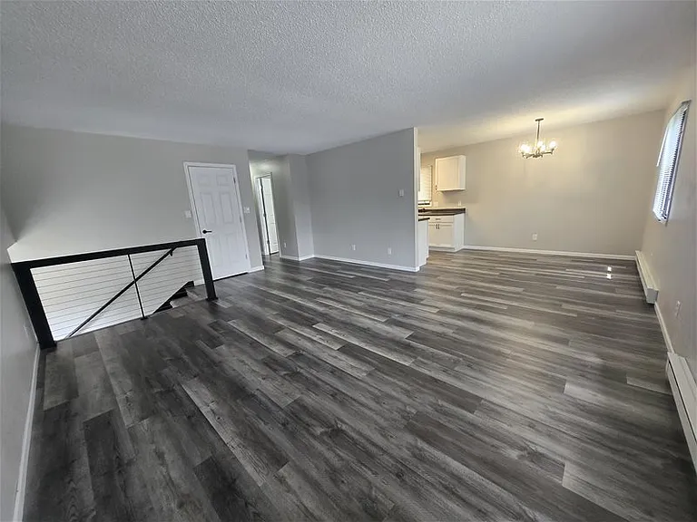 700 Great Plains Ct — Photo 5