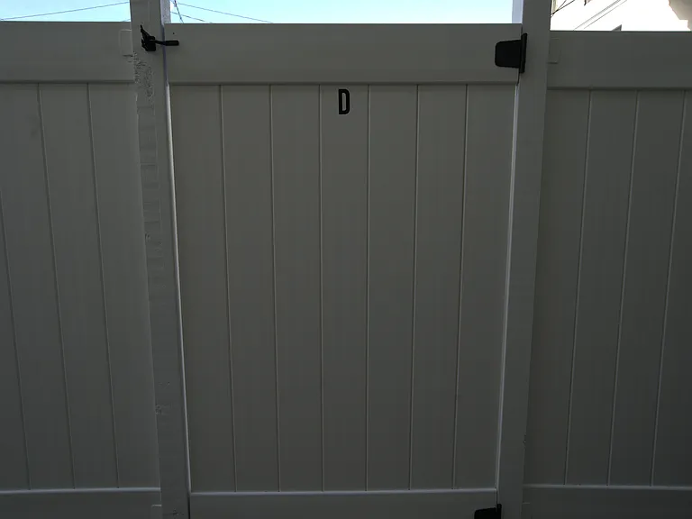 1123 E Ocean Blvd #D — Photo 4