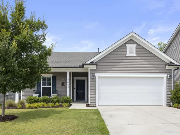2053 Water Marsh Trl, Fuquay Varina, NC 27526