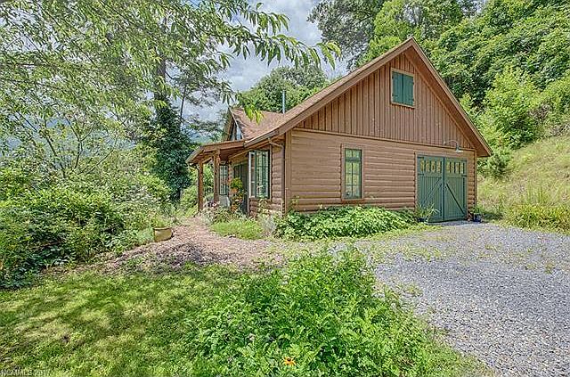 1st image of 533 Raven Rock Dr