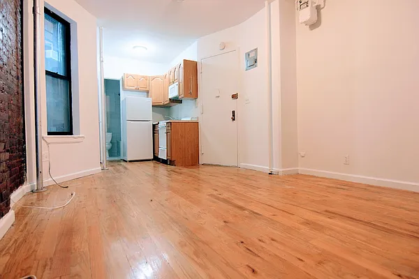 Rented by GPA Realty | media 29