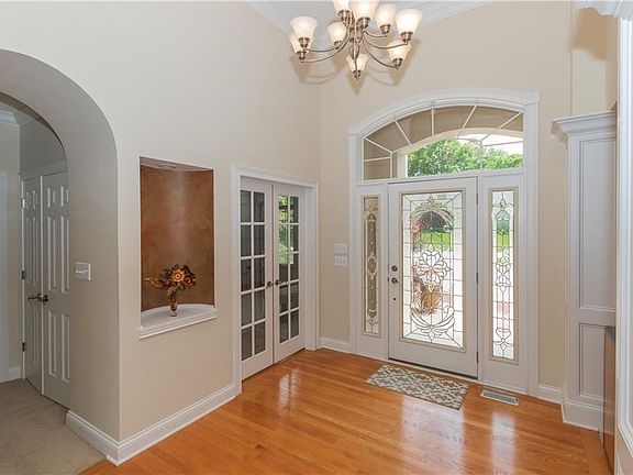 3rd image of 13694 Creekridge Ln
