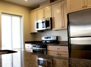 1522 Vfw Pkwy Unit 402, Boston, MA 02132