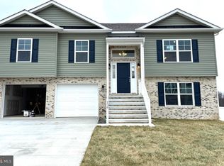 179 Finney Dr, Martinsburg, WV 25405