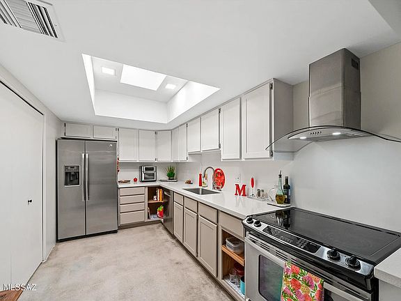 2nd image of 9350 E Speedway Blvd Unit 21