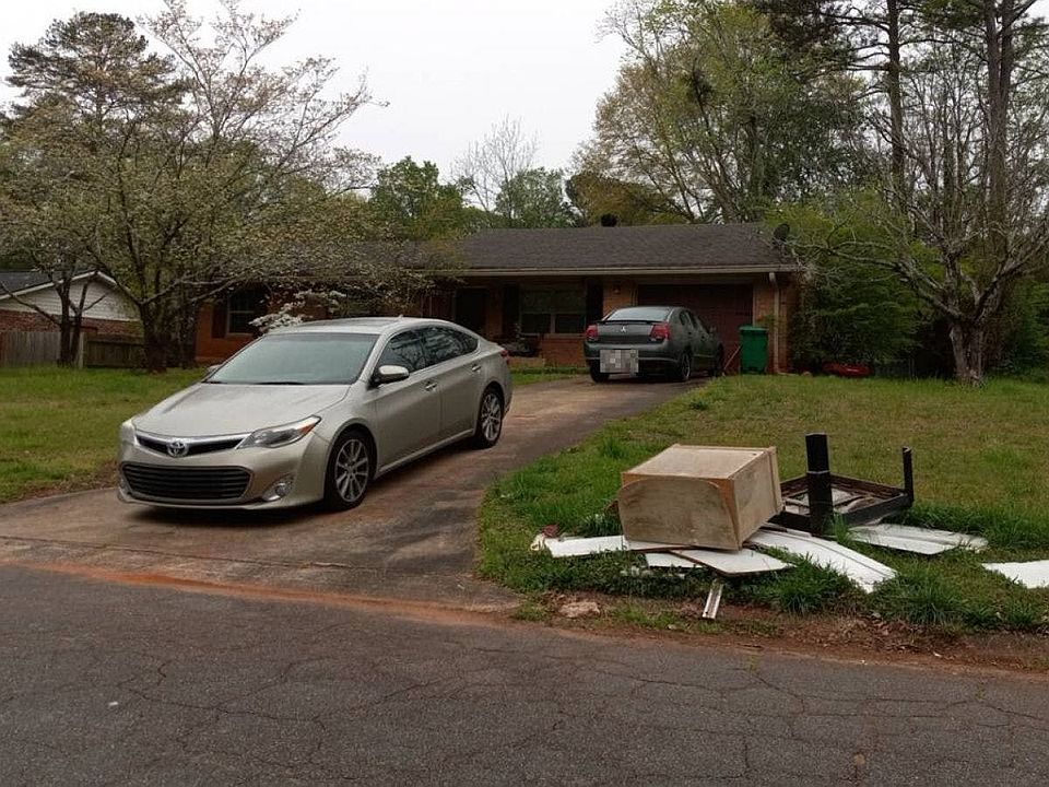 2nd image of 846 Pine Roc Dr