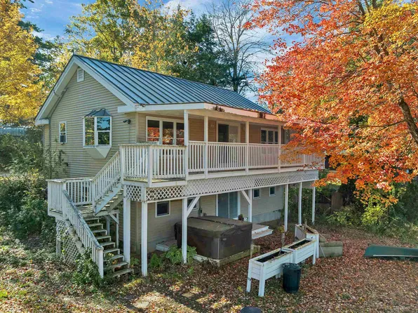 15 Penn Avenue, Deerfield, NH 03037
