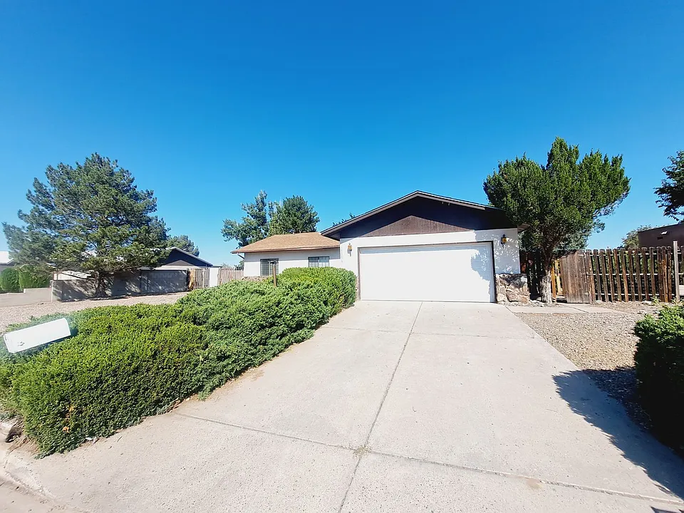 10316 Leymon Ct NW