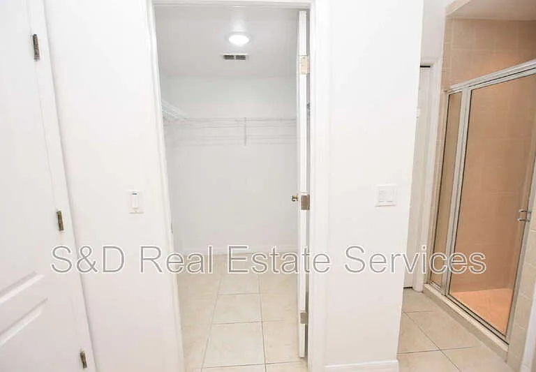 6352 Sedgeford Dr — Photo 16