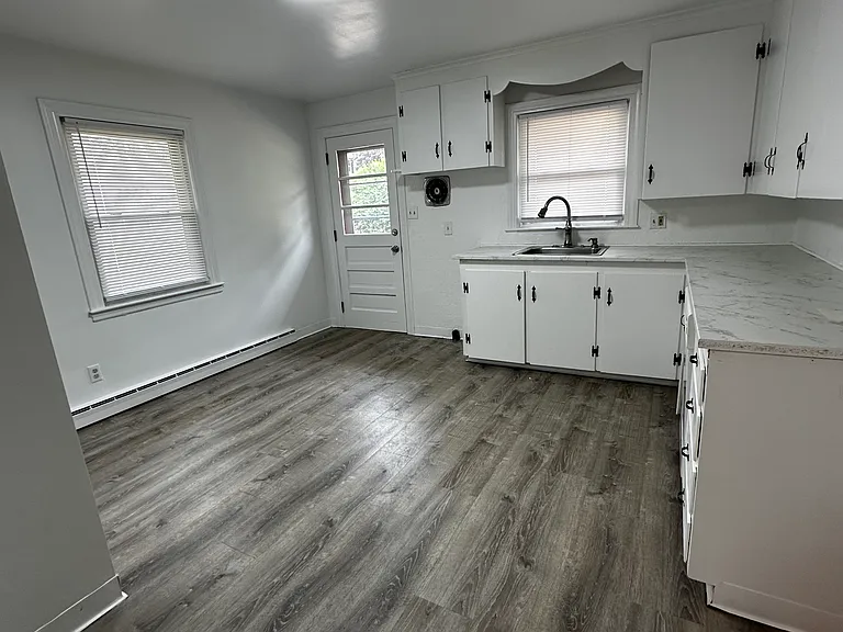 15 Patrick Henry St #28 — Photo 1