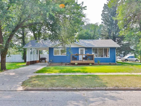 5334 E 45th Ave, Taber, AB T1G 1C3