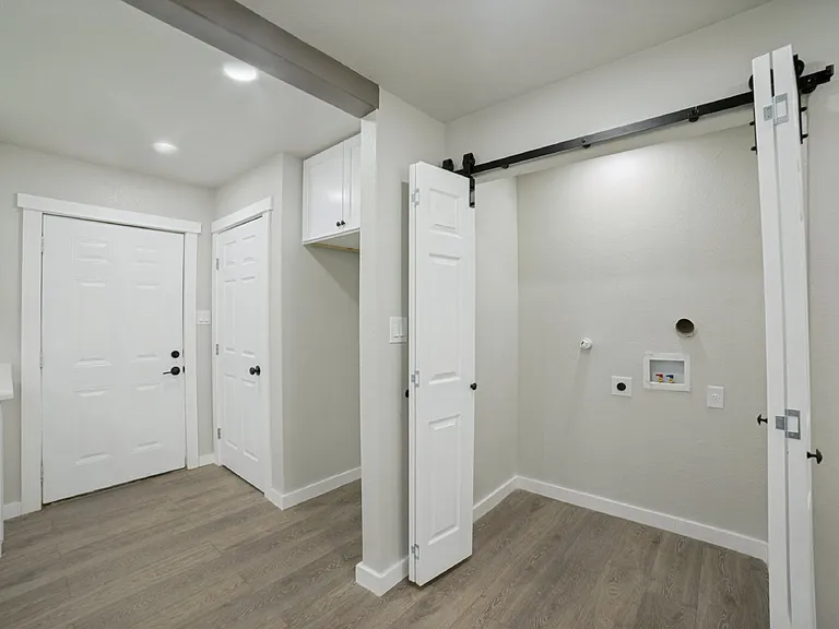 703 W Rosewood Ave — Photo 12