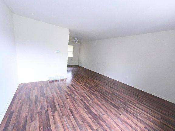 4th image of 2091 Maplewood Dr