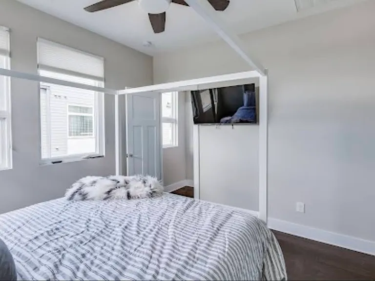 447 Southend Crossing Ln — Photo 13