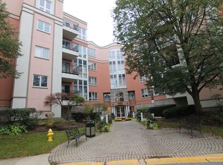 3100 Lexington Ln APT 307, Glenview, IL 60026