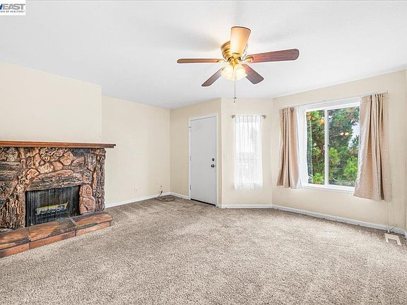 2nd image of 20980 Birch St APT C
