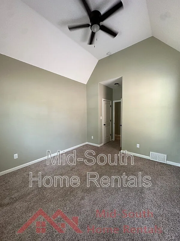 3 bed, 2.0 bath, 2166 sqft, $2,395 — Photo 4