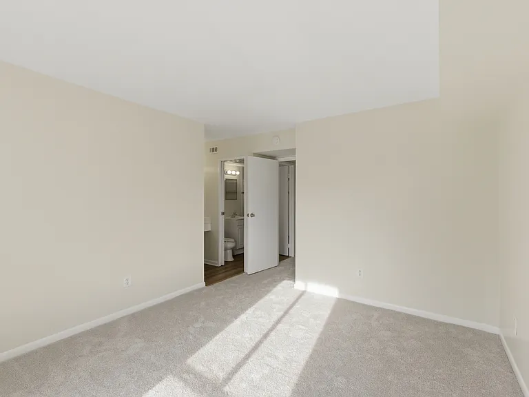 2316 Freetown Ct — Photo 7