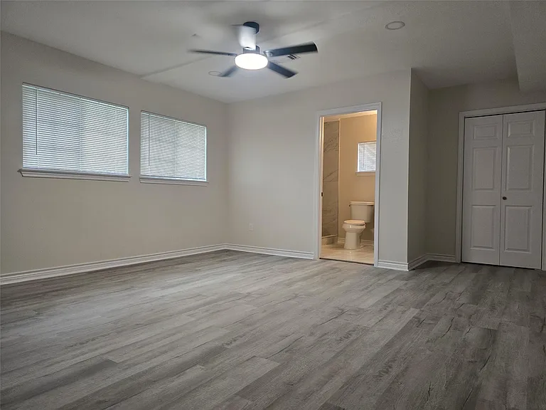 10518 Royal Oaks Dr — Photo 10