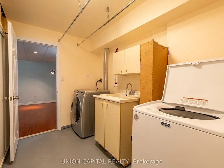 18 Eton St #LOWER — Photo 9