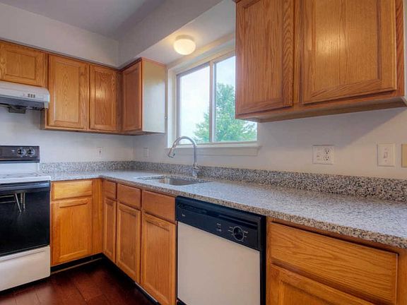 5th image of 3254 Tiger Lily Dr