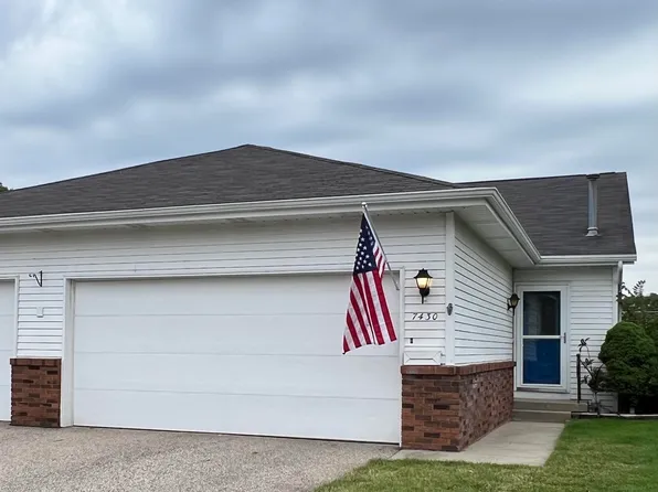 7430 Boulder Bluff Dr #127, Jenison, MI 49428