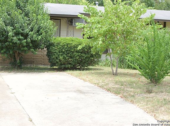 2nd image of 355 Charcliff Dr