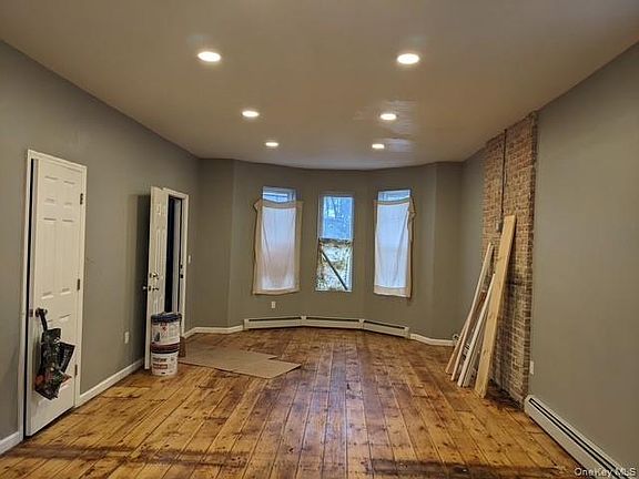 3rd image of 193 South St Unit 2