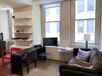 Rented by Metropolis Real Estate of Manhattan