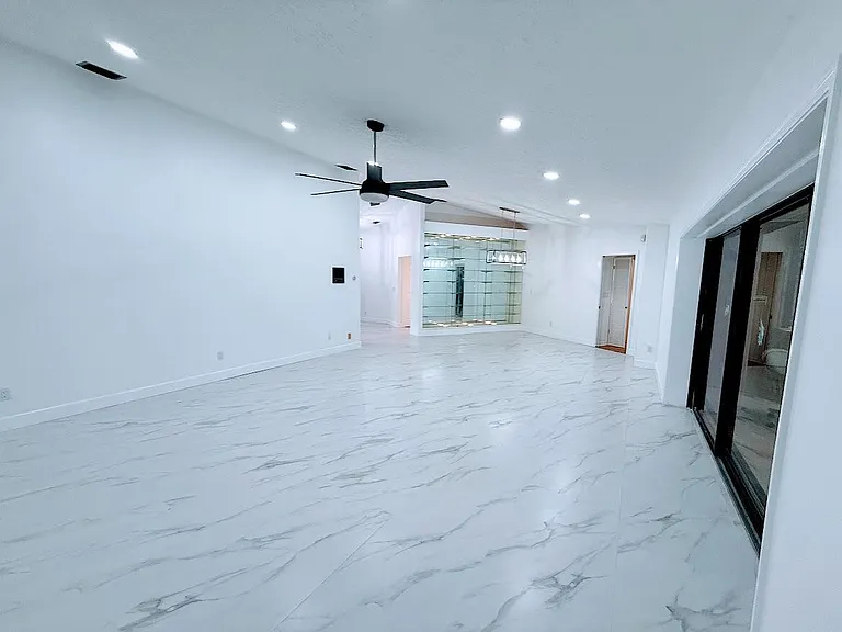 465 SE Naranja Ave — Photo 19