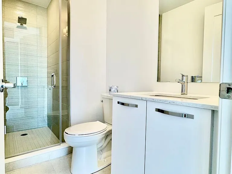 75 James St S #901 — Photo 9