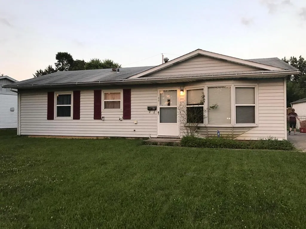 874 Brian Dr photo 1