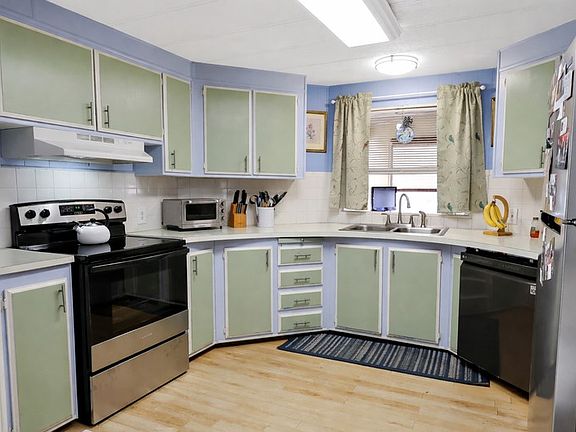 3rd image of 508 Royal Tern Dr