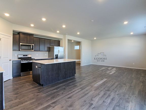 3rd image of 7982 Ranchland Ln