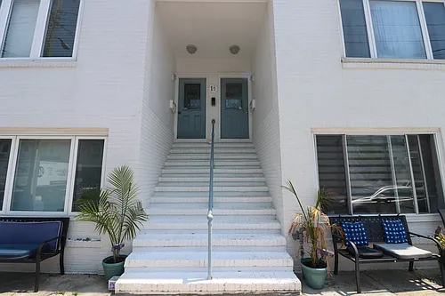 1 1/2 N Newport Ave #3A Photo 1 1 1/2 N Newport Ave #3A Photo 1