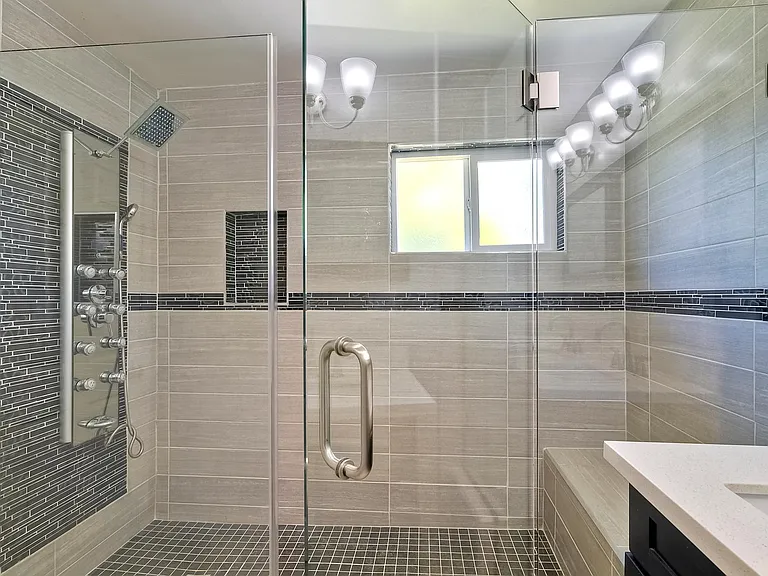 14111 Powers Rd — Photo 20