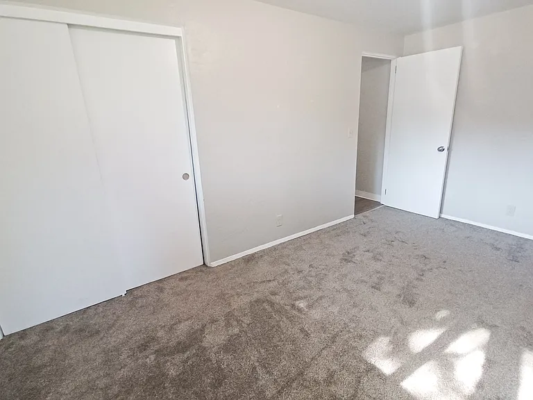 Magnolia Apartments — Photo 14