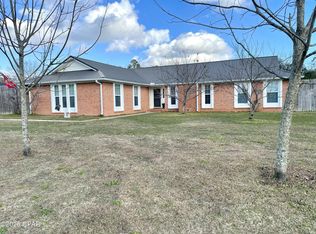 5386 Cooper St, Graceville, FL 32440