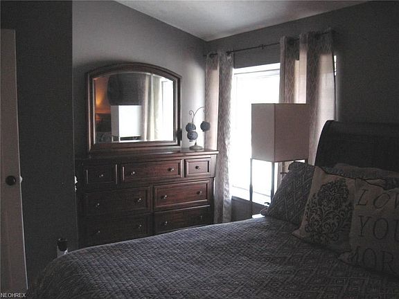 5th image of 1079 Sunhaven Dr