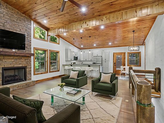 2nd image of 48 Woodleaf Rd #29