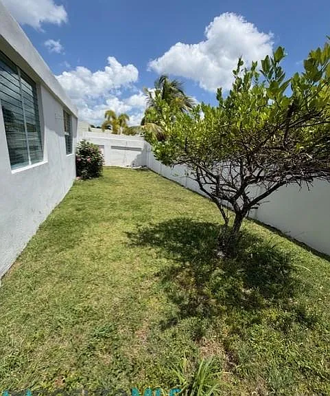 249 Urb El Pedregal Calle Basalto — Photo 8