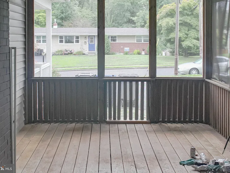 105 Robin Hood Ln — Photo 11