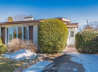 20 Mulvagh Ave, Ottawa, ON K2E 6M6