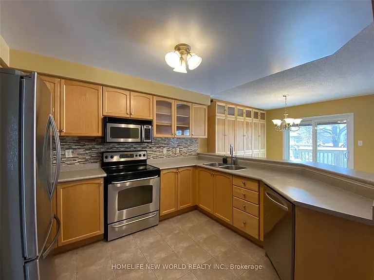 39 Brightsview Dr — Photo 7